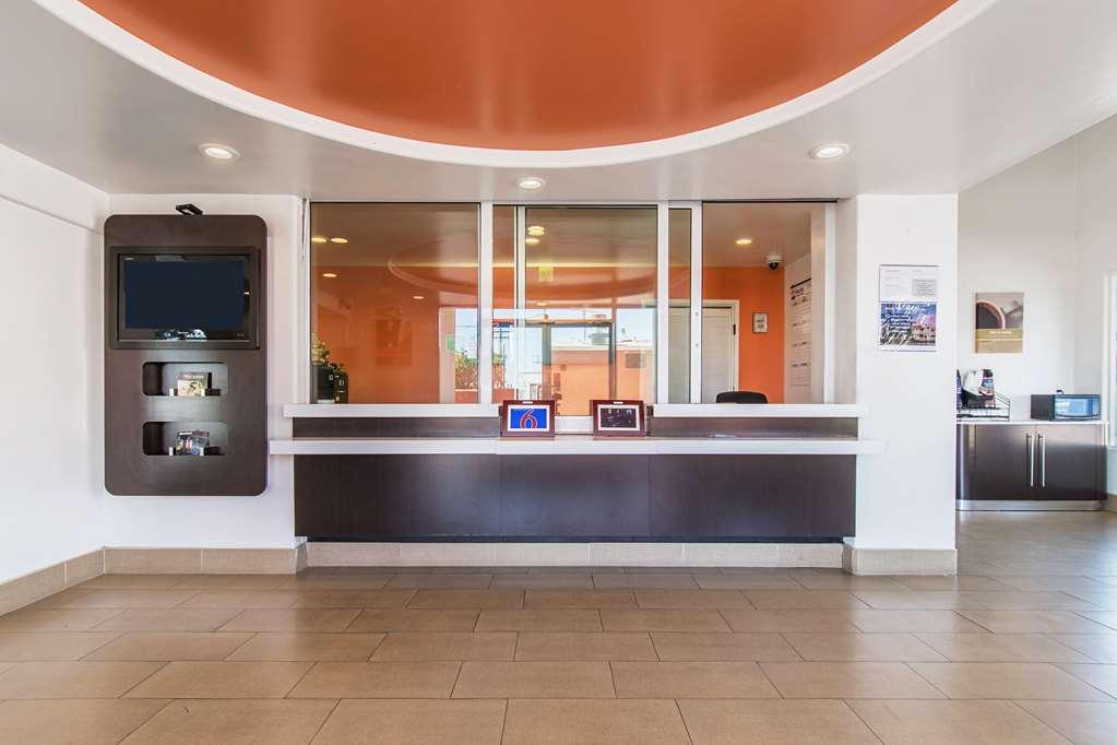 Studio 6 Victorville - Apple Valley Интерьер фото